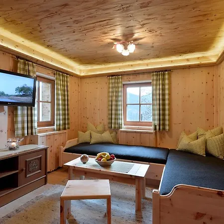 Apartment & Goldschmied *